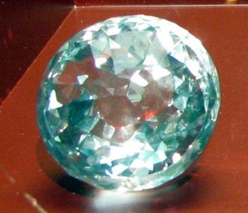 Replica of Great Mogul Diamond, Similar to Koh-I-Noor Diamond. Image Source: wikipedia.org