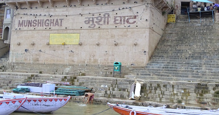 Ghats of Varanasi and Munshi Ghat