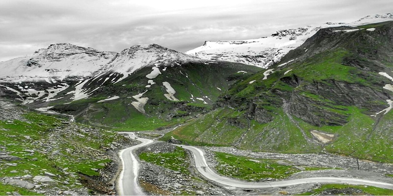 Rohtang Pass In Himanchal Pradesh India