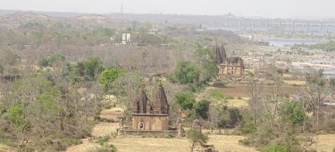 Many temples constructed by Bundela Kings has been abandoned and now they lie in despair. 