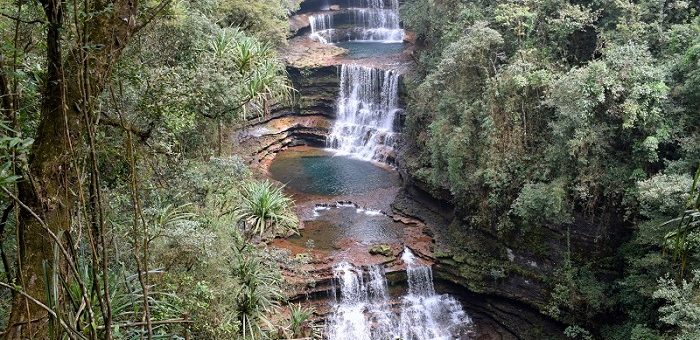 Wei-Saw Dong Waterfall Is one of the most scenic waterfall in Meghalaya