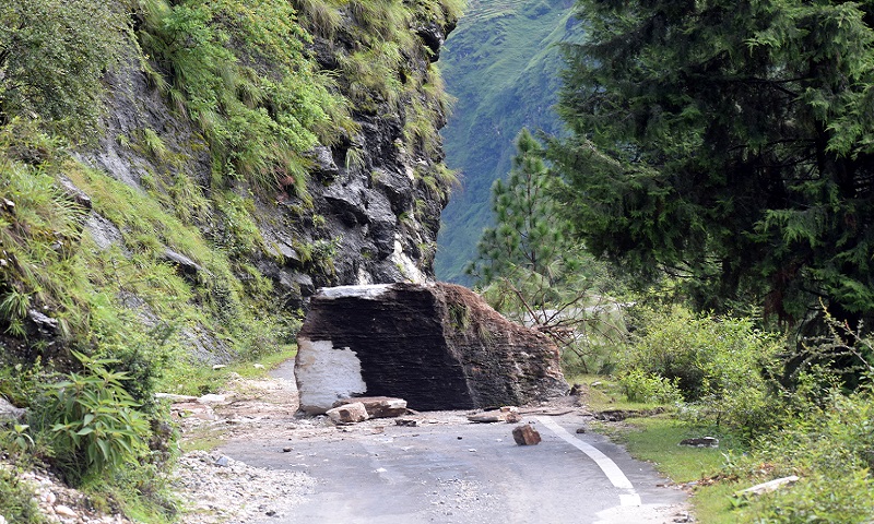 Landslide on Munisiyari-Thal Route on Birthi Waterfall